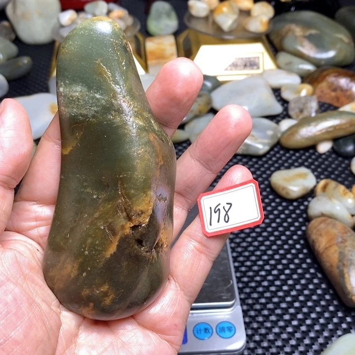 未镶嵌和田玉把件198