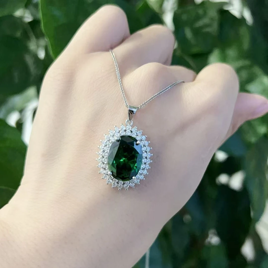 典藏轻奢-精切高品质森林绿吊坠03140