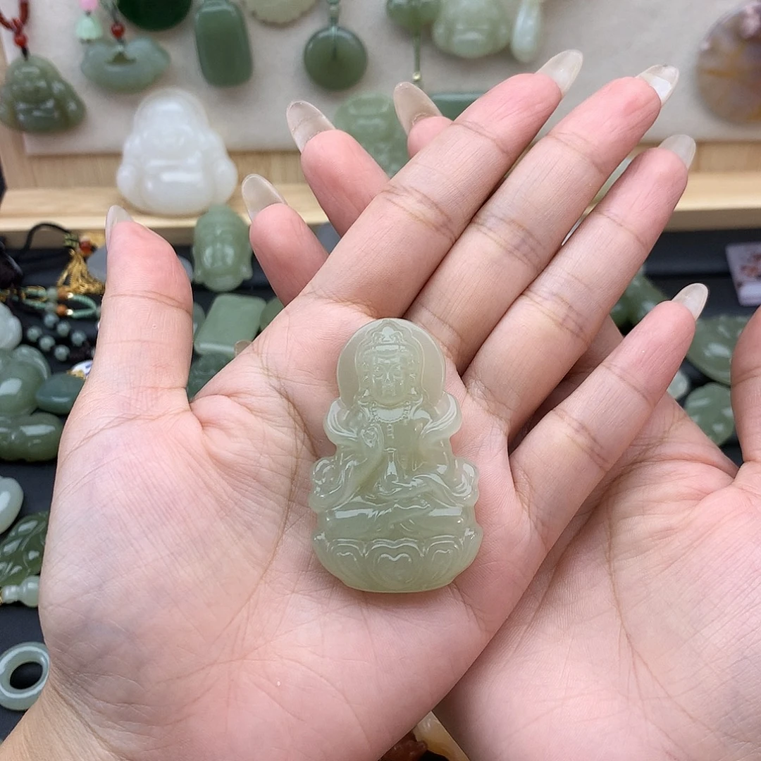 颈饰未镶嵌和田玉