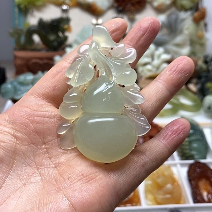 未镶嵌蛇纹石玉颈饰