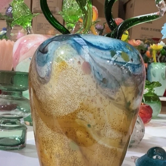 琉璃花瓶高26厘米口径10厘米