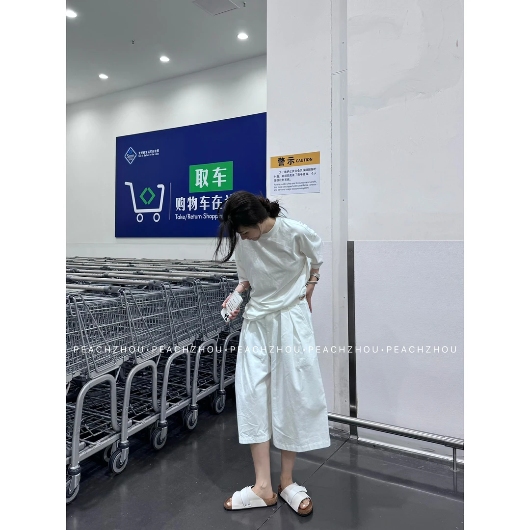 『PEACHZHOU』纯白压褶薄款棉布宽松阔腿短裤简约休闲松驰老爹中裤