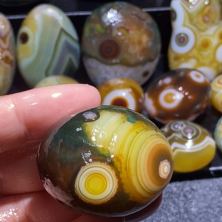 玛瑙/玉髓未镶嵌珠宝半成品111