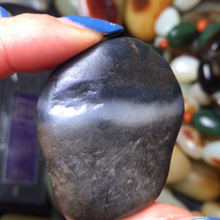 和田玉（翠青玉）未镶嵌珠宝奇石