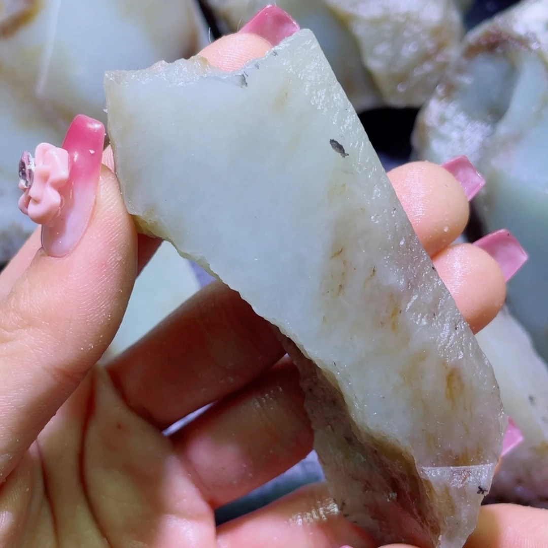 和田玉未镶嵌珠宝半成品