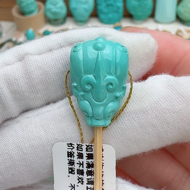 未镶嵌绿松石珠宝奇石