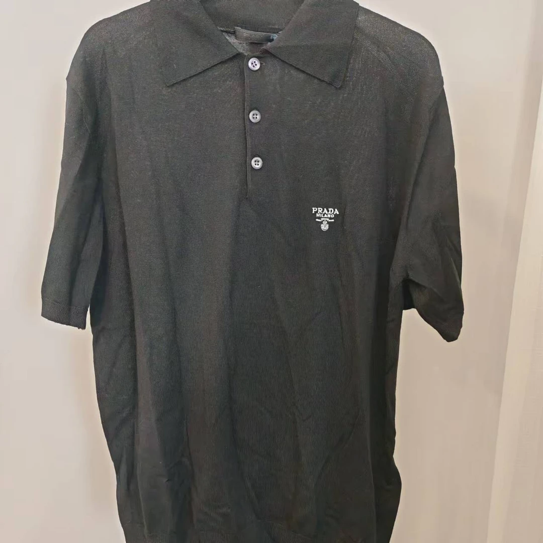 99新 Prada/普拉达 经典短Polo衫 148