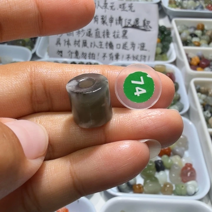 和田玉未镶嵌珠宝奇石