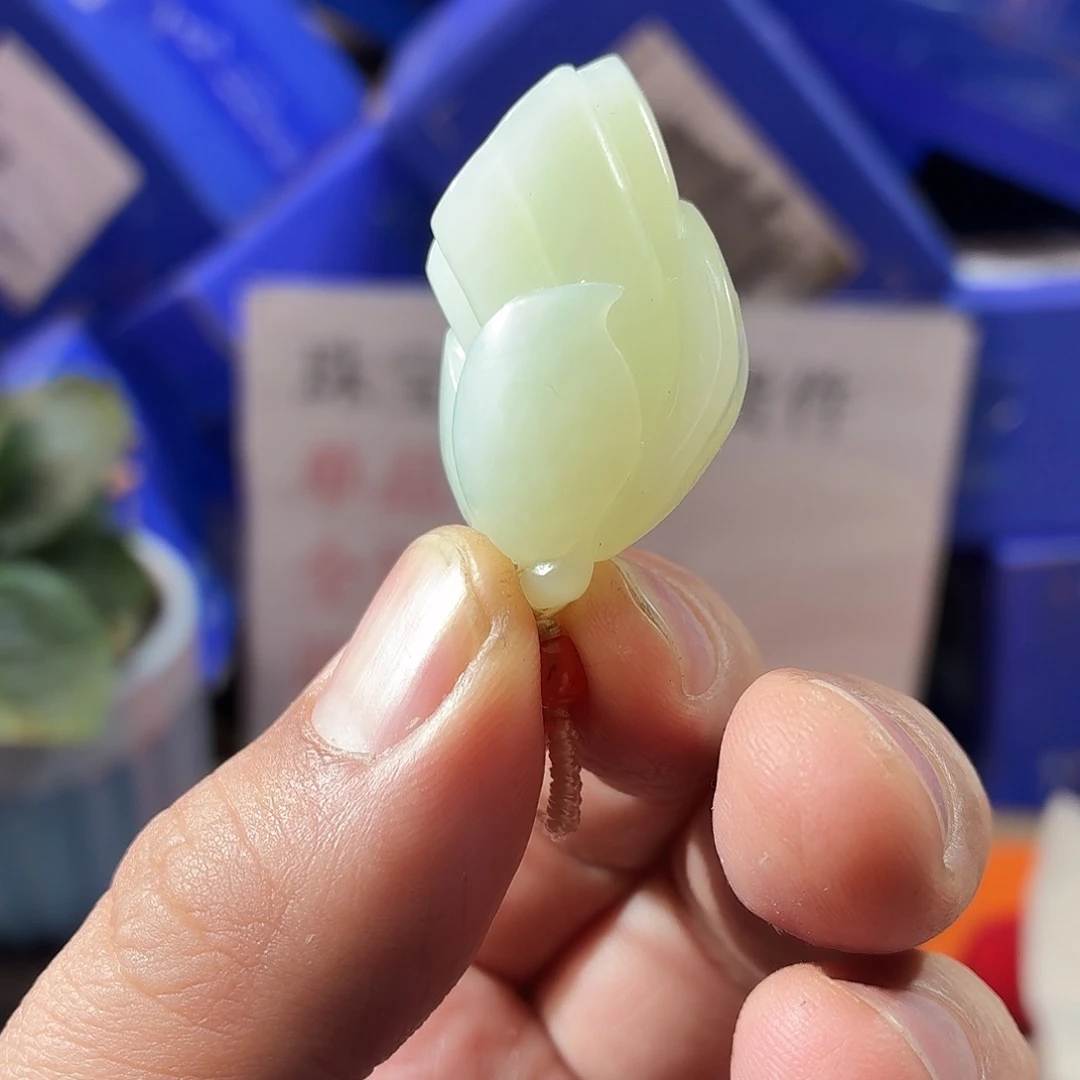 和田玉（糖玉）未镶嵌颈饰