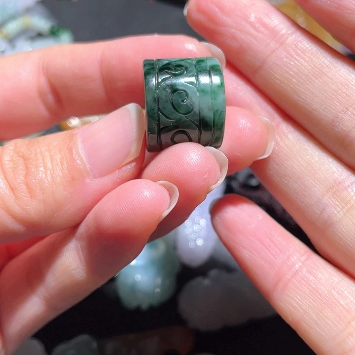 【闪购商品】翡翠颈饰未镶嵌天然翡翠
