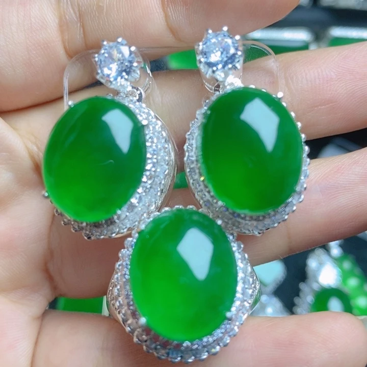 翡翠未镶嵌挂件蛋面两件套