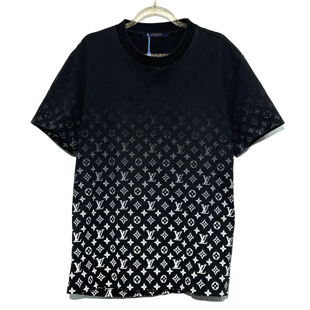 99新 LouisVuitton/路易威登 L码 渐变logo黑色短袖 0633