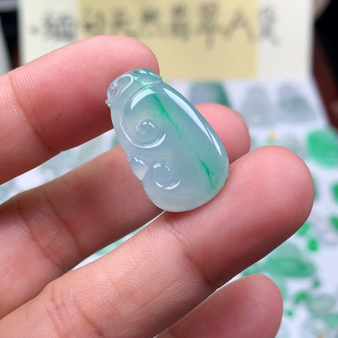 翡翠裸石缅甸天然A货翡翠冰种如意