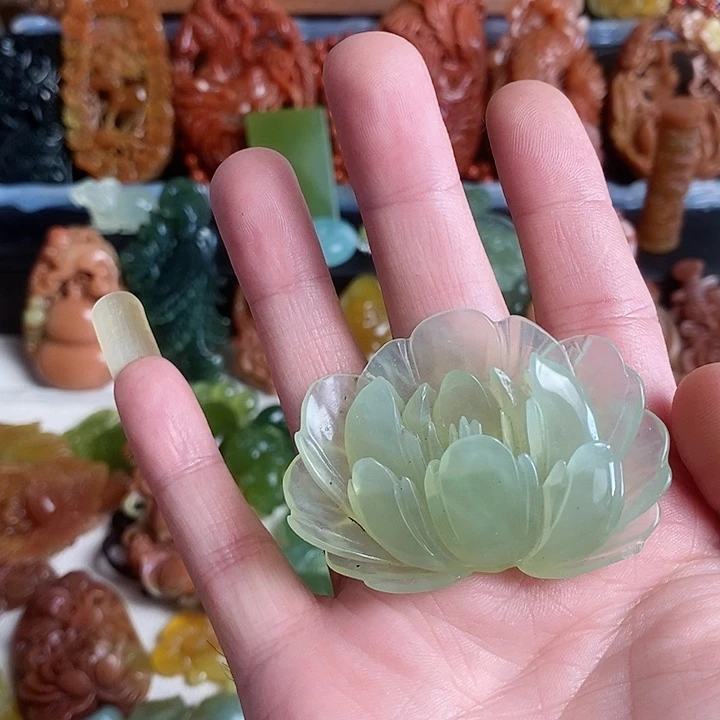 未镶嵌蛇纹石玉颈饰