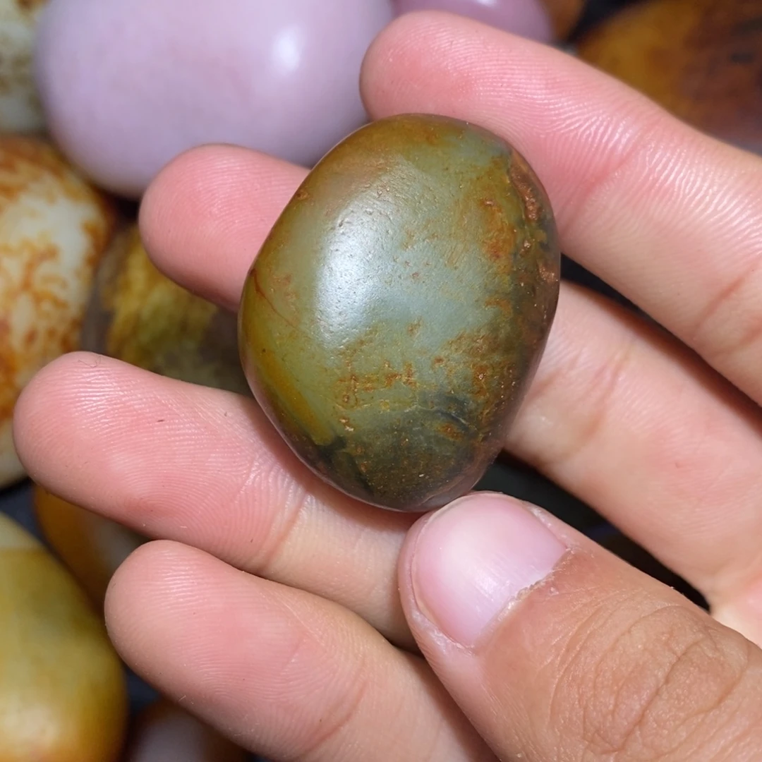 和田玉未镶嵌珠宝奇石