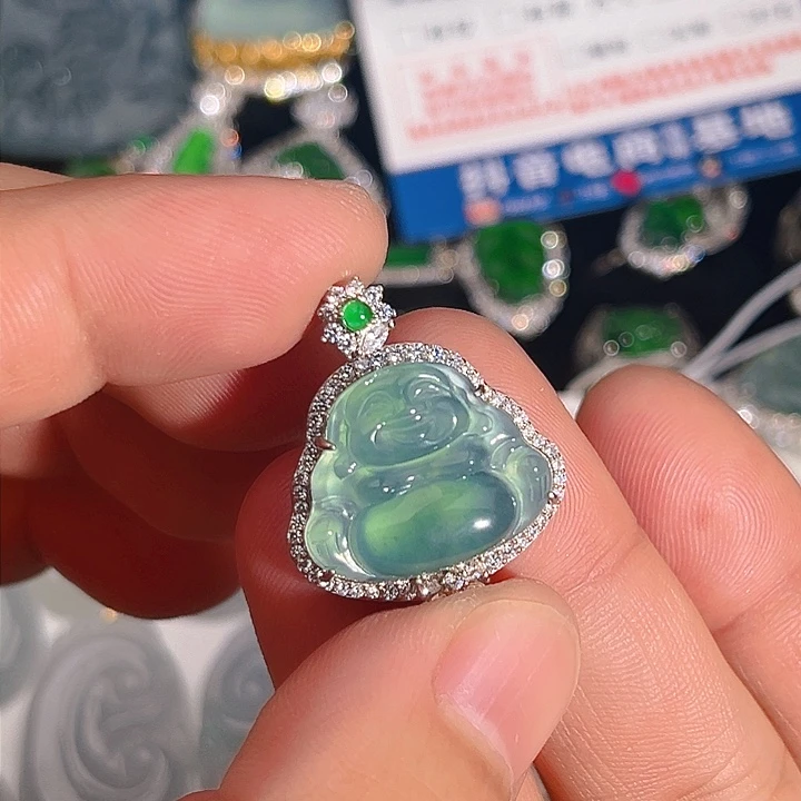 翡翠颈饰未镶嵌1，