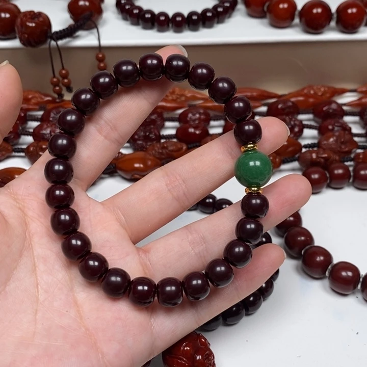 S***N猴头雕刻的艺术品