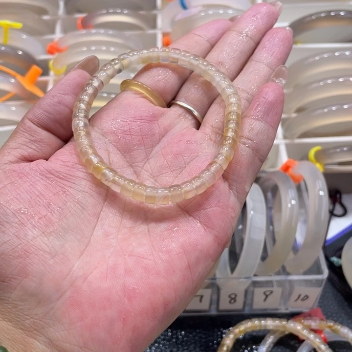 玛瑙/玉髓未镶嵌手镯