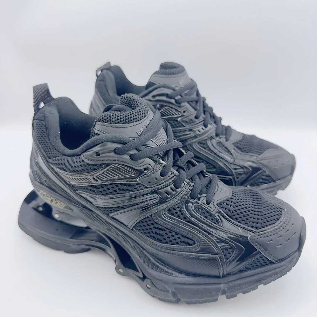95新 Balenciaga/巴黎世家 36码/黑色弹簧老爹鞋鞋/01837