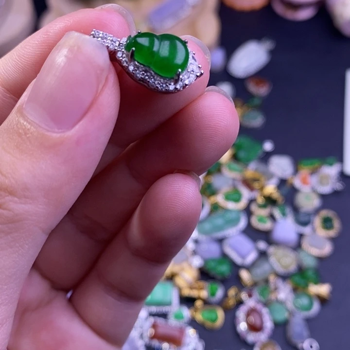 颈饰未镶嵌翡翠1112