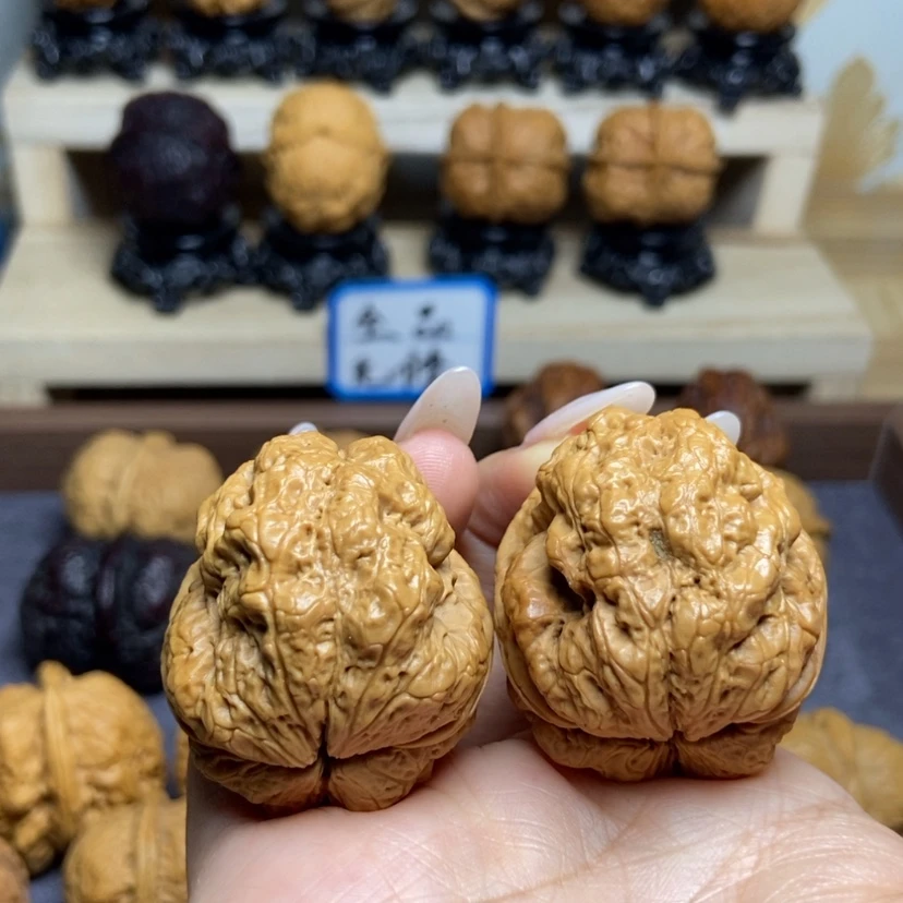 【闪购商品】桃核吊坠9………………39mm