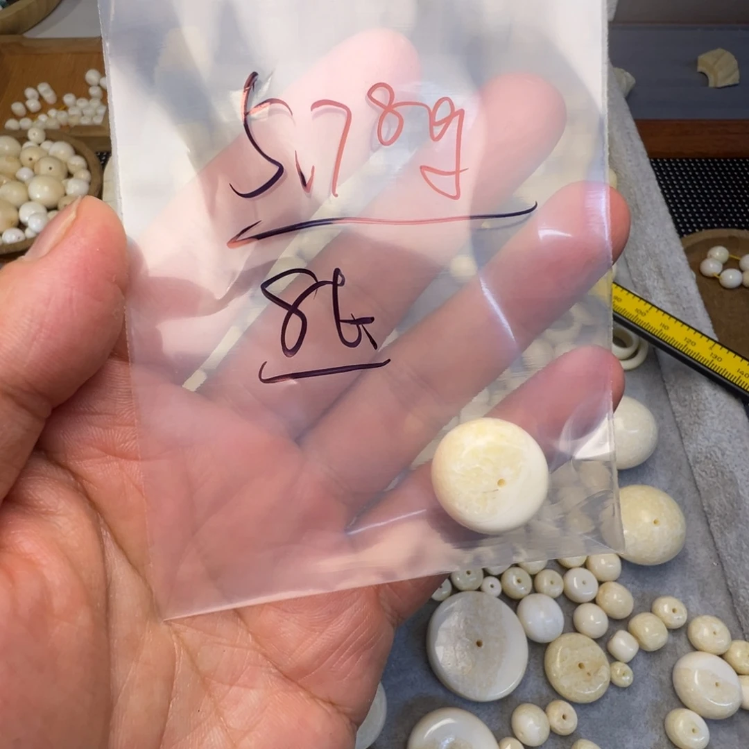 裸石琥珀未镶嵌特价处理