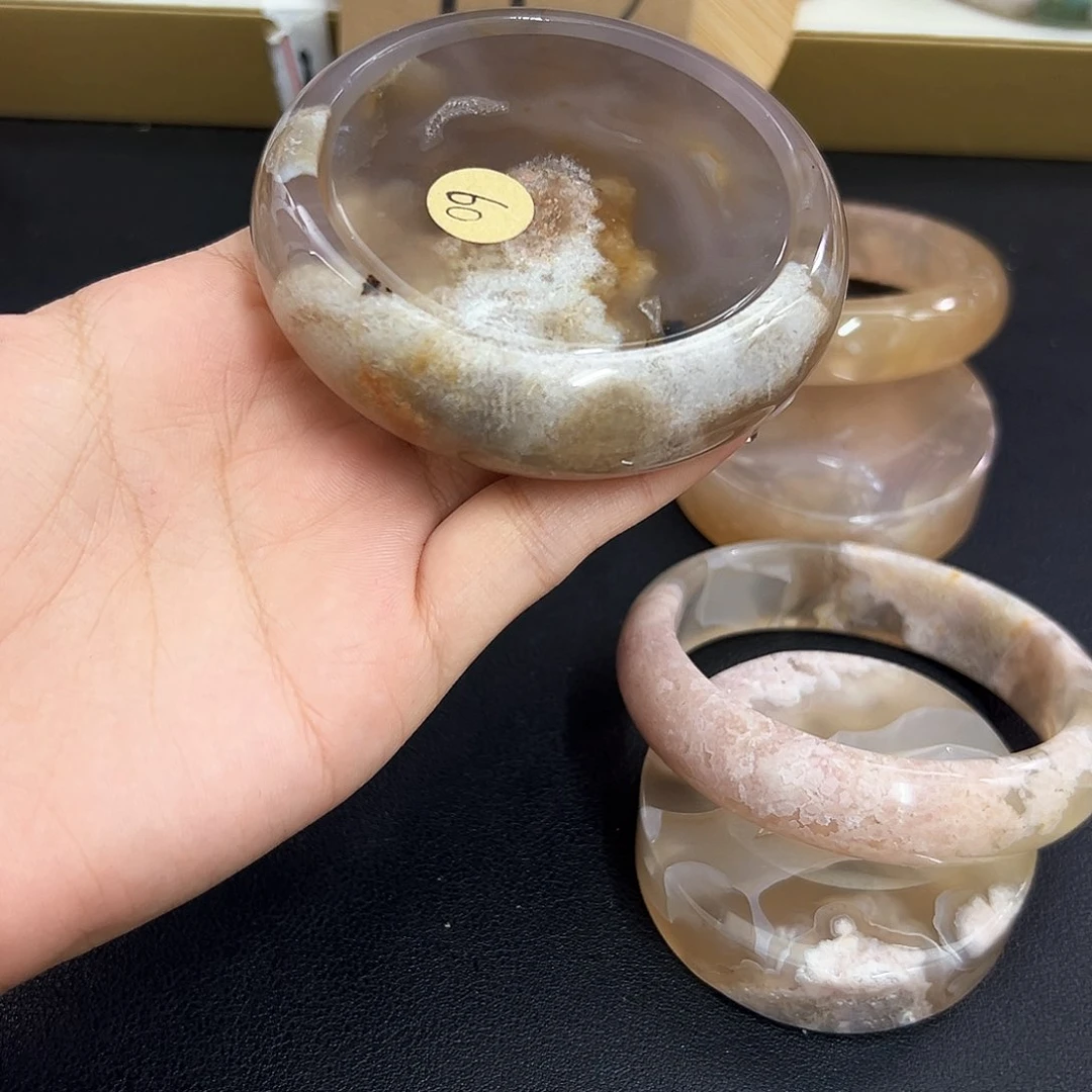 青***儿玛瑙/玉髓手镯未镶嵌60