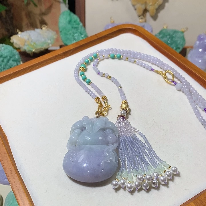 翡翠未镶嵌颈饰翡翠吊坠