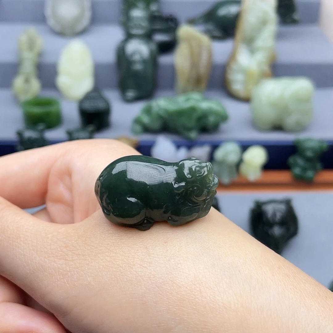 和田玉未镶嵌挂件