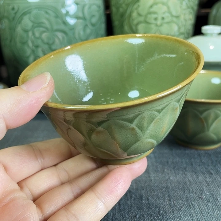 耀州窑仿古釉莲瓣盏微瑕