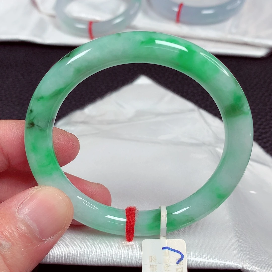 翡翠未镶嵌手镯天然翡翠手镯