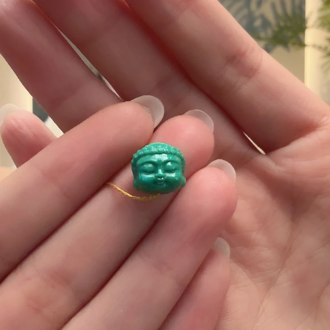 绿松石未镶嵌颈饰