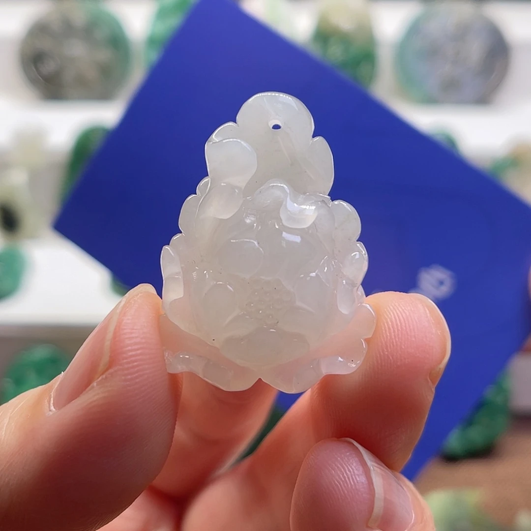 独山玉未镶嵌颈饰