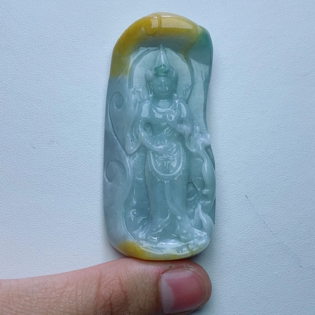 坤***哥翡翠未镶嵌颈饰人物