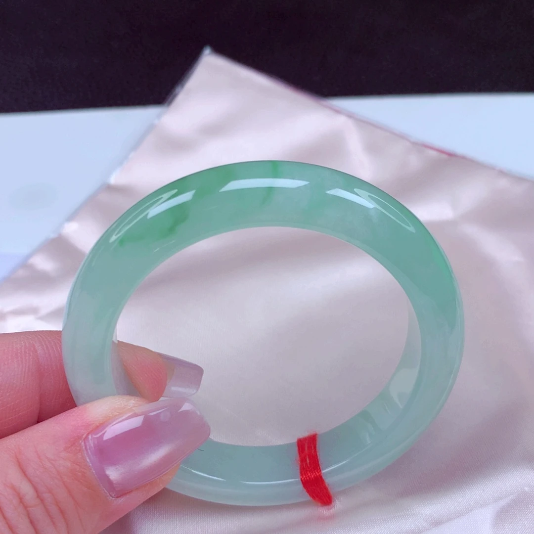 翡翠未镶嵌手镯手镯