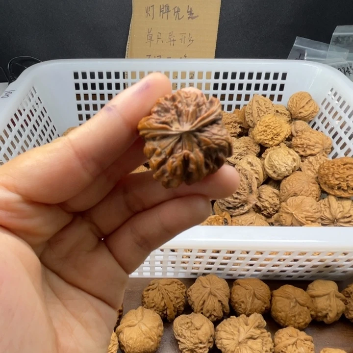 嗯***吖文玩核桃吊坠蛇头