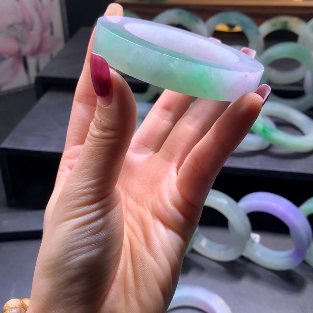 爱***宝定制翡翠未镶嵌翡翠手镯