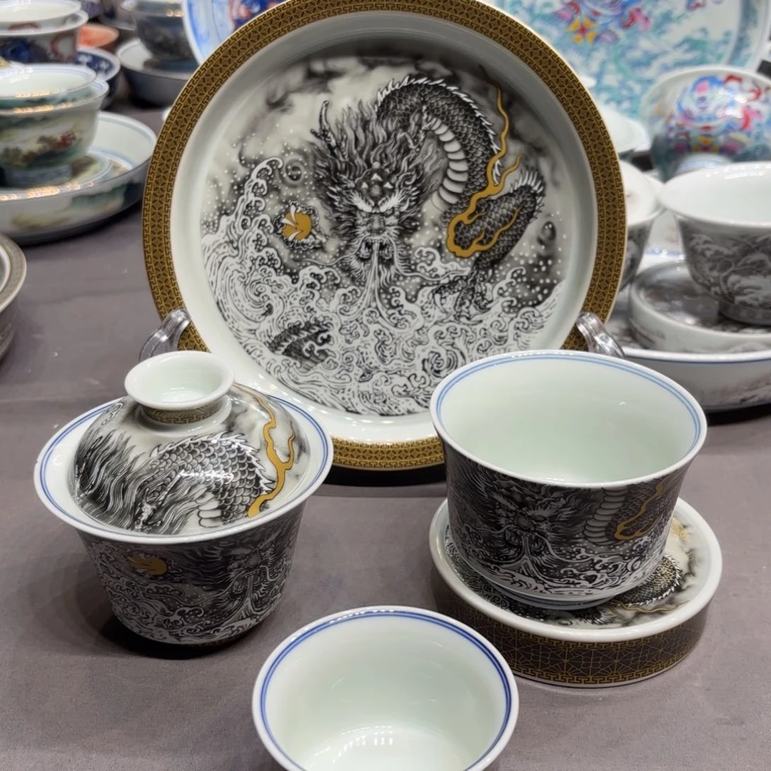 摆件景德镇陶瓷艺术展