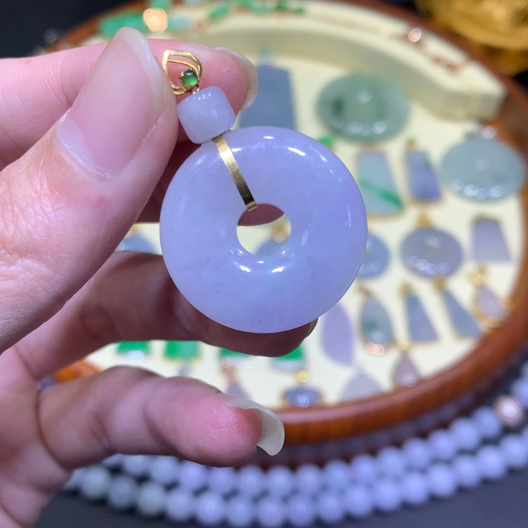 翡翠吊坠(不含链)18K金镶嵌