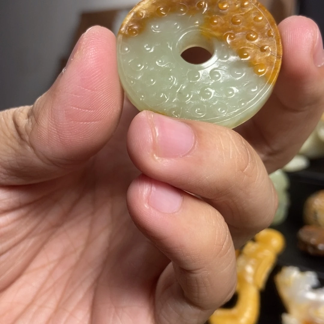 和田玉（糖玉）未镶嵌颈饰
