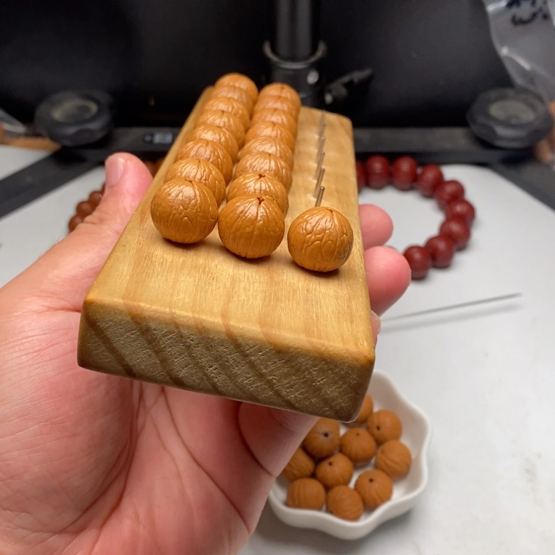 梅***姆猴头核桃吊坠聚宝盆