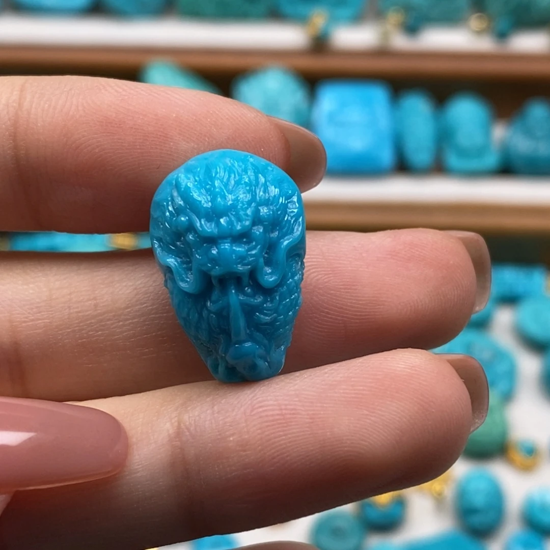 绿松石未镶嵌颈饰