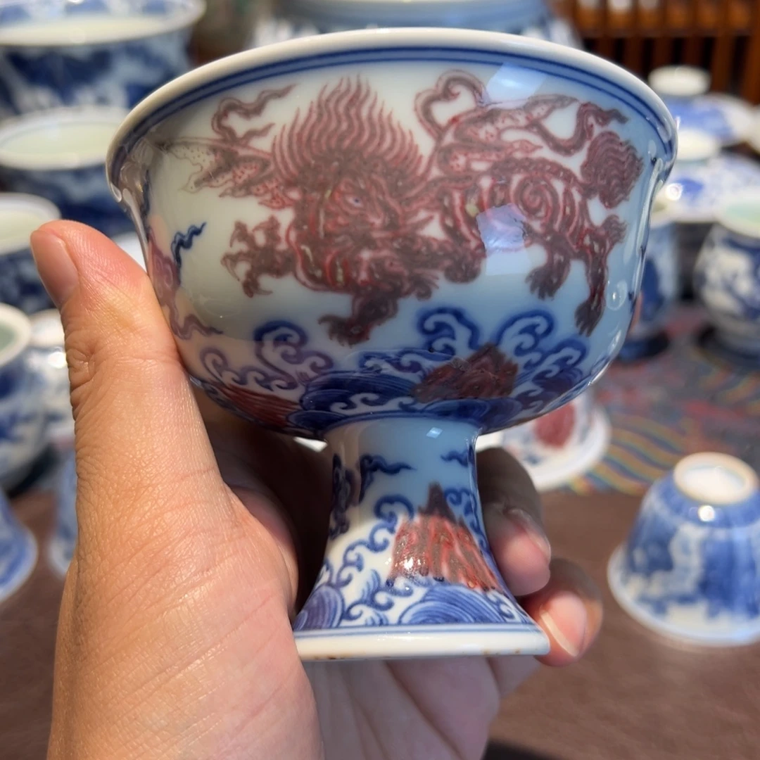 精品青花釉里红海水象形龙高足杯口径约10.5厘米