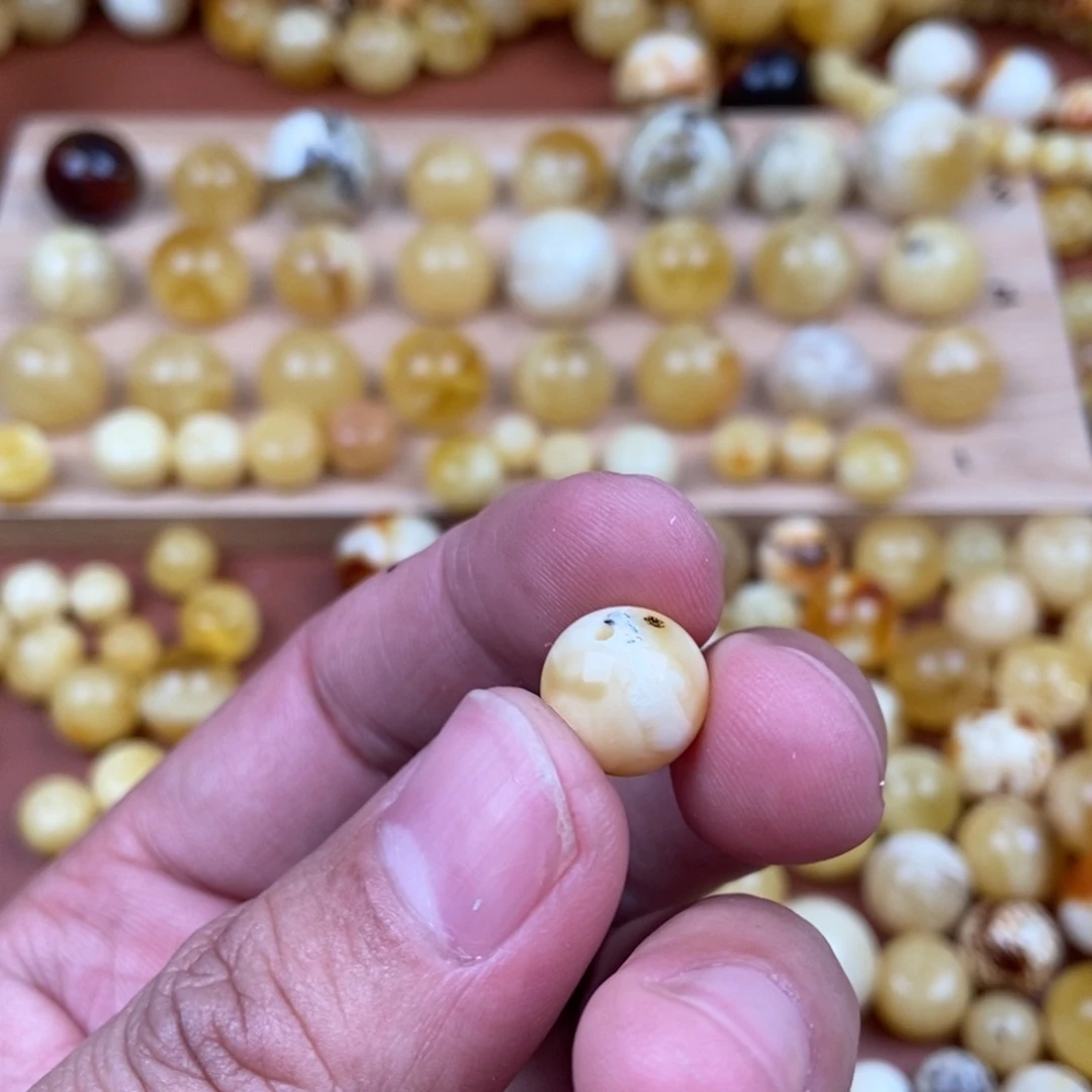 蜜蜡裸石未镶嵌冰*蜜蜡