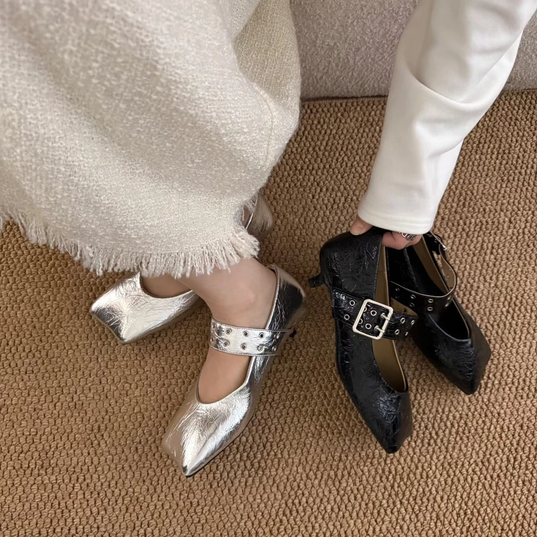 2026春季新款法式复古银色皮带扣方头浅口细跟百搭气质玛丽珍单鞋