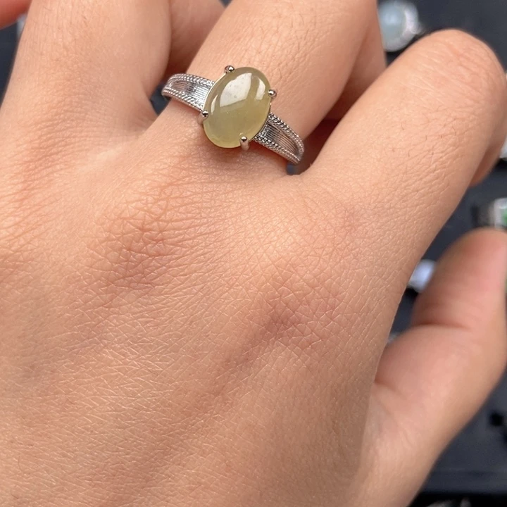 翡翠未镶嵌戒指戒指