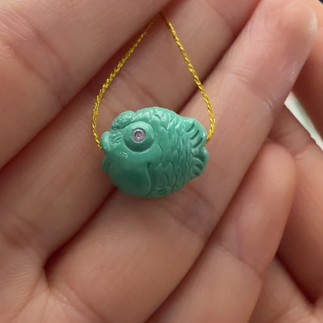 绿松石未镶嵌颈饰