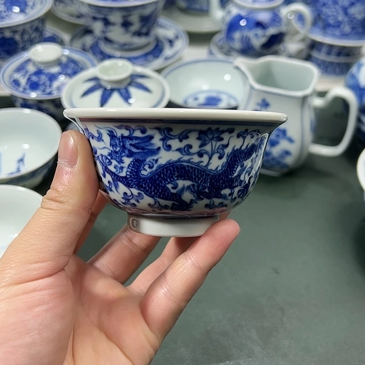微瑕柴窑点工缠枝花卉龙凤压手