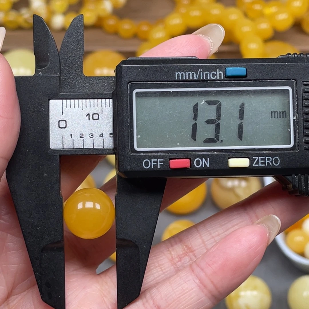 杨***生琥珀未镶嵌裸石天然