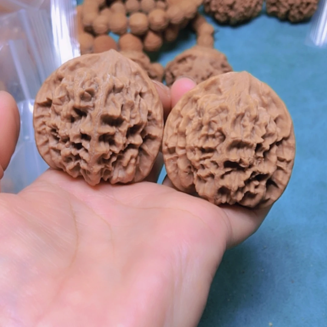 【闪购商品】摆件核桃45龙鳞